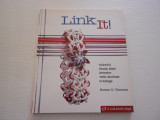 Link it! Colorful chain mail jewelry with rubber o-rings